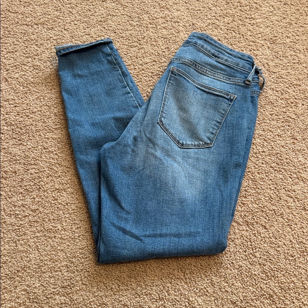 GAP Distressed Curvy True Skinny Jeans